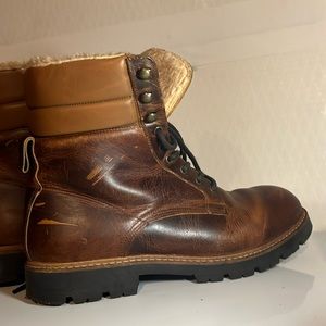 Show the Bear Cube Lined Boot in Tan